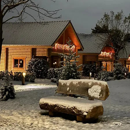 Üdülőpark Boomstamhuis High Chaparral *
