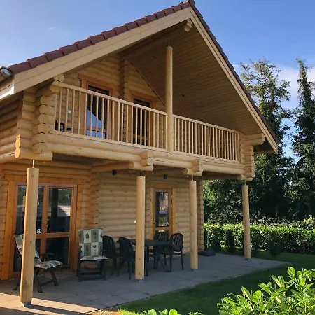 Boomstamhuis High Chaparral Feriepark Oorsbeek