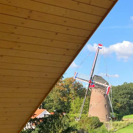 Boomstamhuis High Chaparral * Oorsbeek