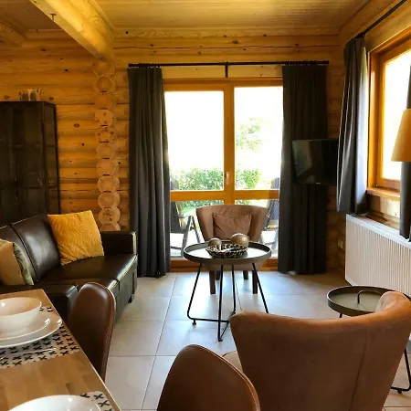 Boomstamhuis High Chaparral Feriepark *