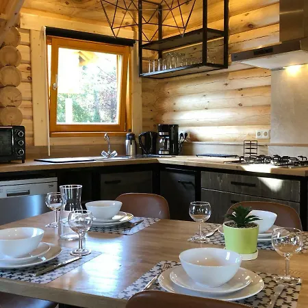 Tatil parkı Boomstamhuis High Chaparral Oorsbeek