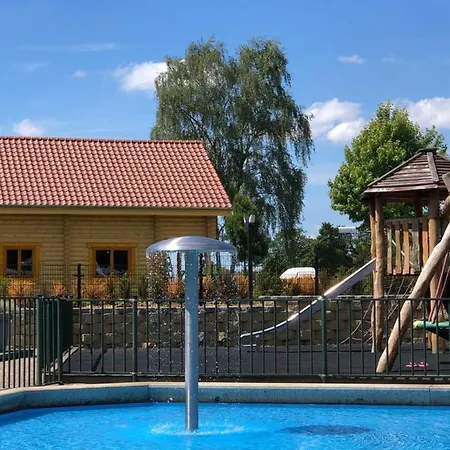 Üdülőpark Boomstamhuis High Chaparral *