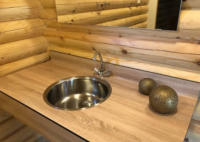 Boomstamhuis High Chaparral * Oorsbeek