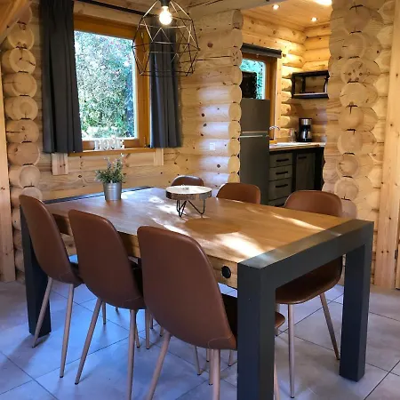 Boomstamhuis High Chaparral Vakantiepark *