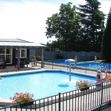 Vakantiepark Boomstamhuis High Chaparral *
