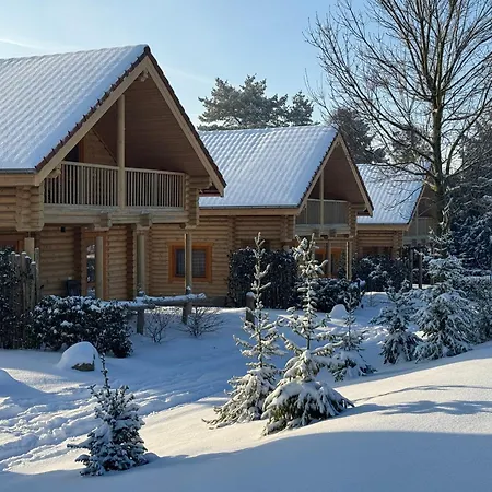 Boomstamhuis High Chaparral Vakantiepark *