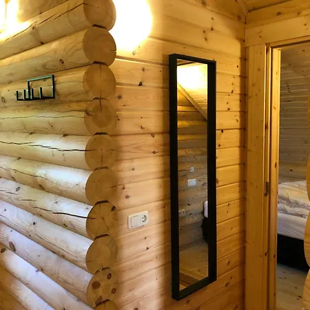 Vakantiepark Boomstamhuis High Chaparral Oorsbeek