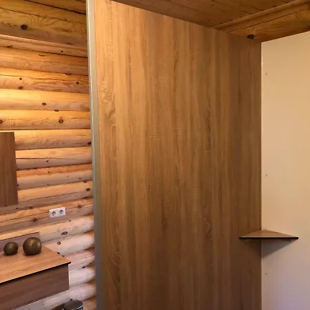 Boomstamhuis High Chaparral Vakantiepark *