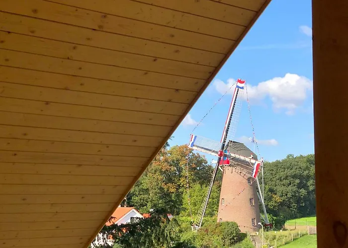 Boomstamhuis High Chaparral * Oorsbeek