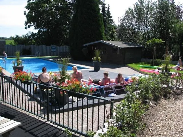 Boomstamhuis High Chaparral * Oorsbeek